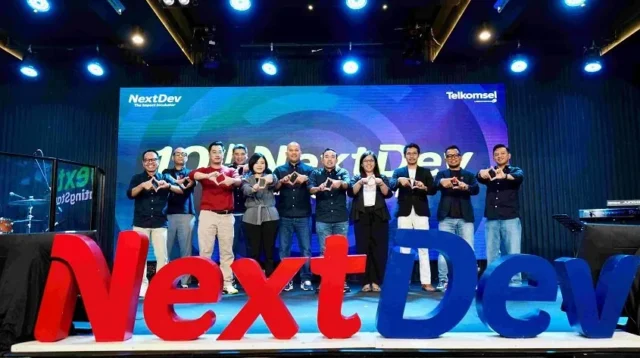 Telkomsel, NextDev, startup Indonesia, dampak sosial, startup inkubator, kolaborasi lintas sektor, program inovatif, pendaftaran online, teknologi AI, ekosistem digital.