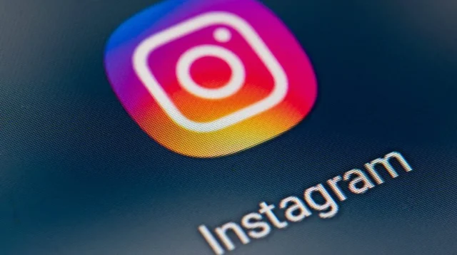 Bikin album Instagram, koleksi postingan favorit, cara menyimpan foto, unggahan Instagram rapi, fitur Instagram terbaru, tutorial Instagram di HP, mengatur feed Instagram, simpan video di Instagram, cara membuat album, album koleksi Instagram.