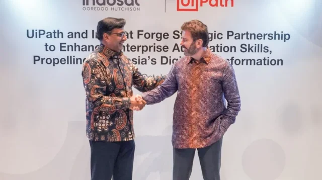 Otomatisasi digital, pelatihan AI, sertifikasi UiPath, transformasi industri, talenta digital, pusat teknologi, kolaborasi global, ekonomi digital, pengembangan otomatisasi, citizen developer, program IDCamp, visi Indonesia, webinar pelatihan, tenaga kerja, akademi otomatisasi