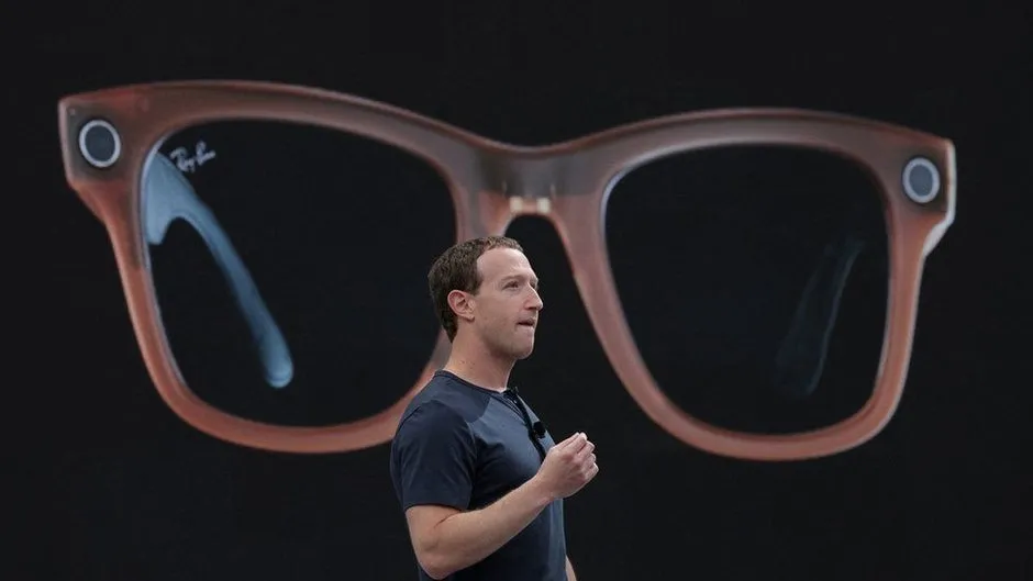 smart glasses, masa depan teknologi, Mark Zuckerberg, gantikan HP, perangkat baru, inovasi gadget, kacamata pintar, tren teknologi, era digital, platform komputasi.