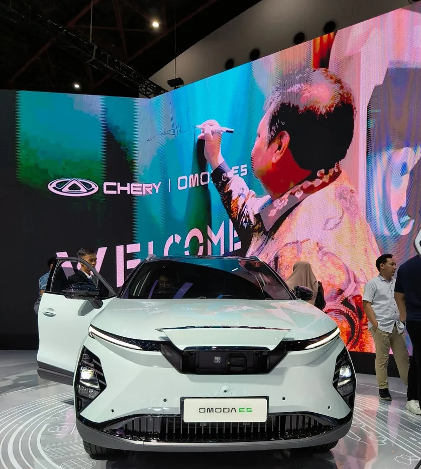 mobil listrik, Chery OMODA E5, harga terjangkau, desain futuristik, fitur canggih, pasar otomotif Indonesia, garansi seumur hidup, manfaat pembeli, performa tinggi, kendaraan ramah lingkungan.