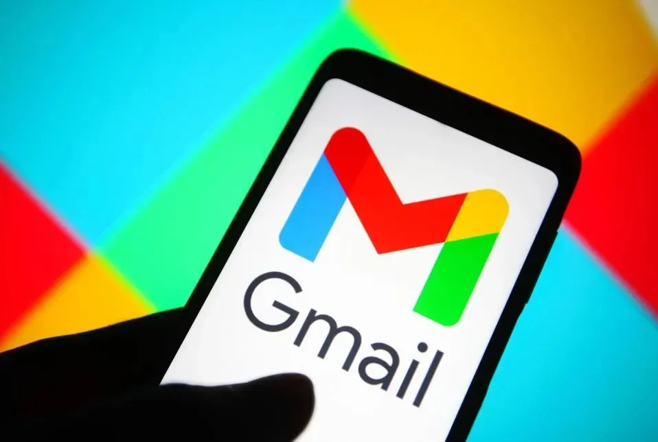 Google AI Gemini, fitur Gmail iOS, Q&A Gemini, manajemen email, Gmail AI, Workspace AI, fitur baru Gmail, rangkum email, teknologi Google, AI email